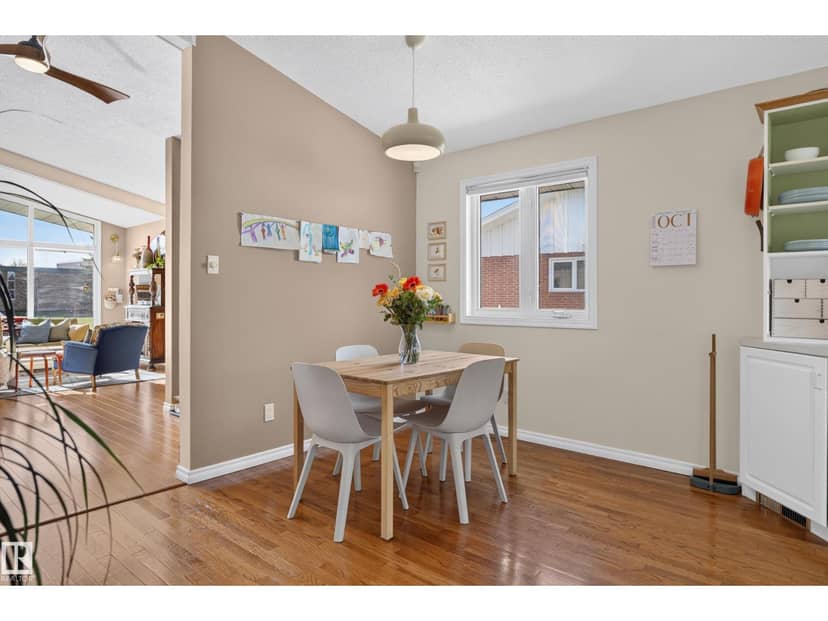 6512 94 AV NW — photo 9 of 40