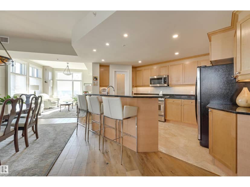 #1003 9020 Jasper Av NW — photo 16 of 40