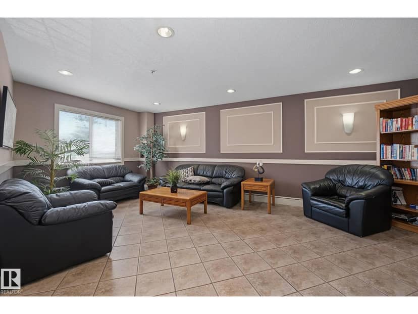 #102 646 McAllister Lo SW — photo 38 of 40