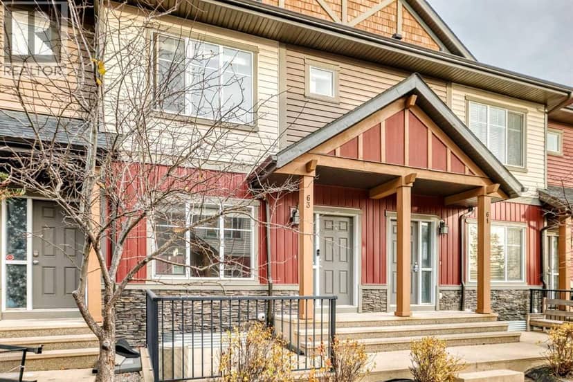 63 skyview springs Circle NE, Calgary, photo 3