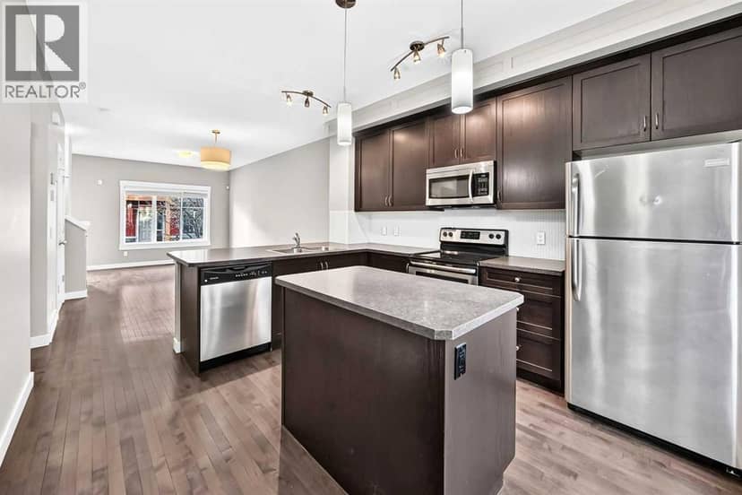 63 skyview springs Circle NE, Calgary, photo 8