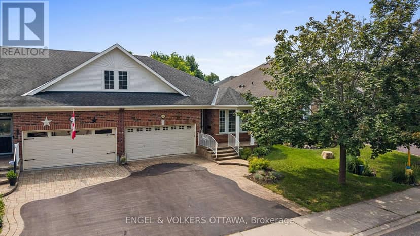 205 Cairnsmore Circle, Ottawa
