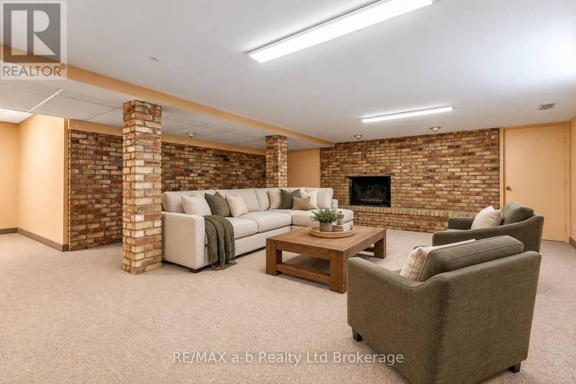 36067 Third Line — photo 23 of 27