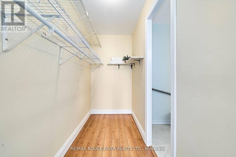 401 - 337 Simcoe Street — photo 27 of 40