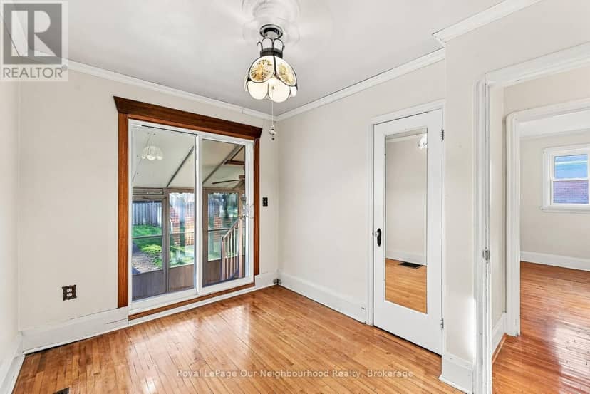 868 Grierson Street — photo 16 of 40