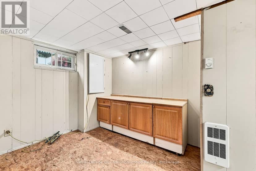 868 Grierson Street — photo 23 of 40