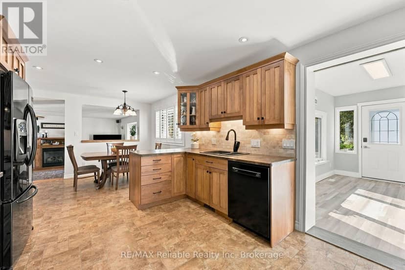 181 Maple Street — photo 11 of 40