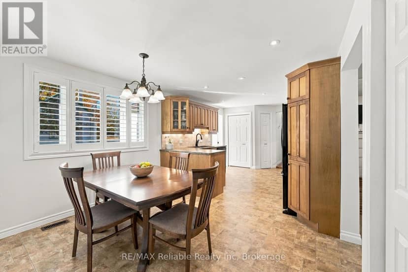 181 Maple Street — photo 12 of 40