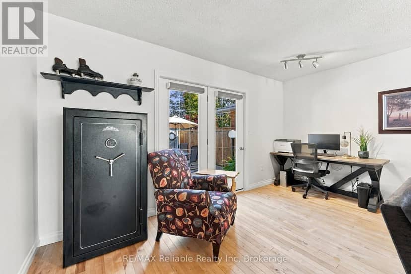 181 Maple Street — photo 18 of 40