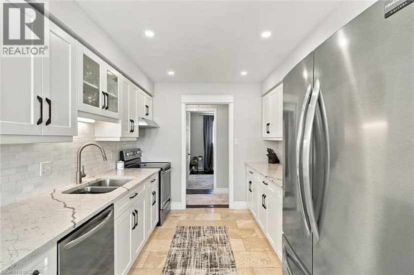 27 COSTAIN Court — photo 14 of 40
