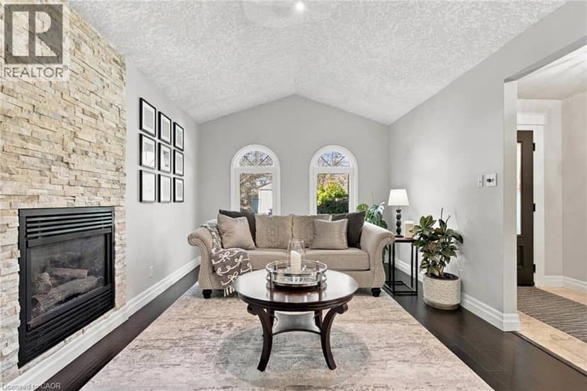 27 COSTAIN Court, Kitchener, photo 6