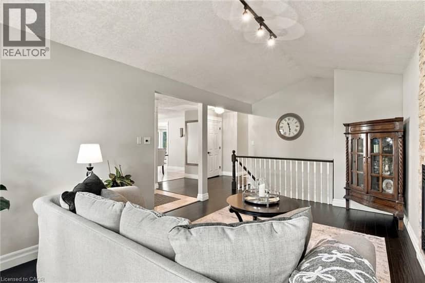 27 COSTAIN Court, Kitchener, photo 8