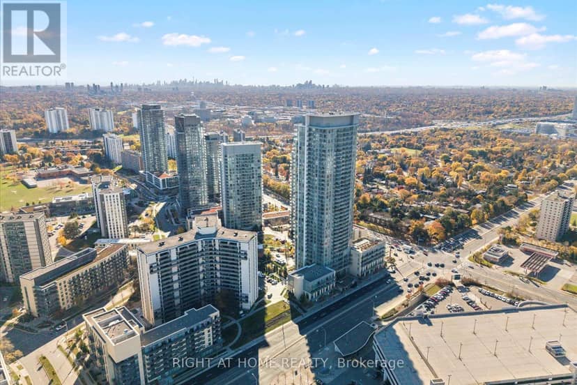 217 - 70 Forest Manor Road, Toronto, photo 2