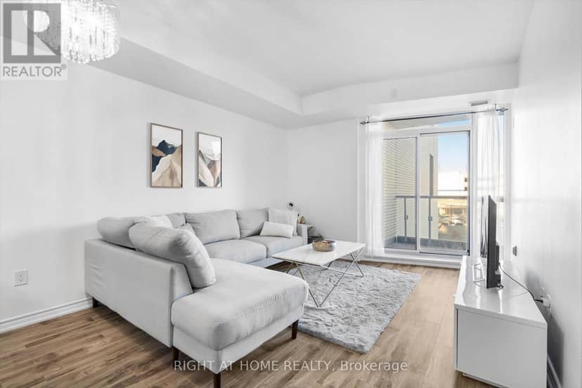 217 - 70 Forest Manor Road, Toronto, photo 3