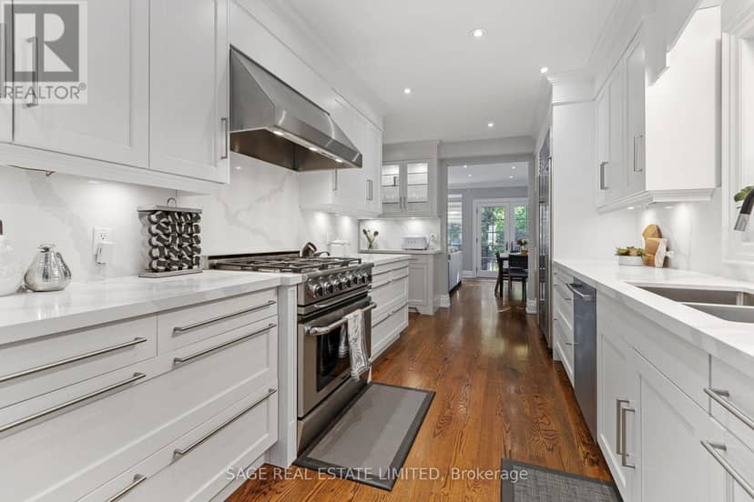 133 Glengrove Avenue W — photo 12 of 36