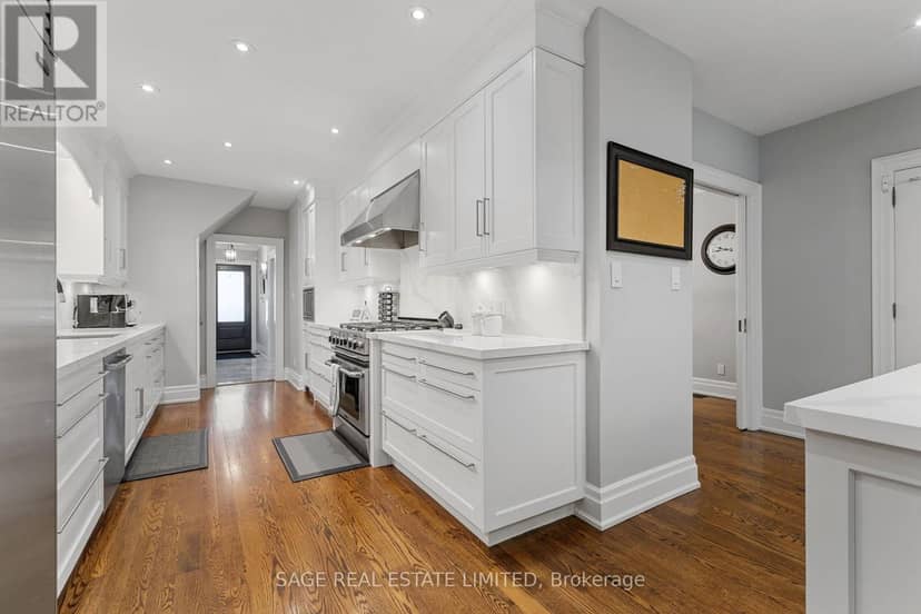 133 Glengrove Avenue W — photo 13 of 36