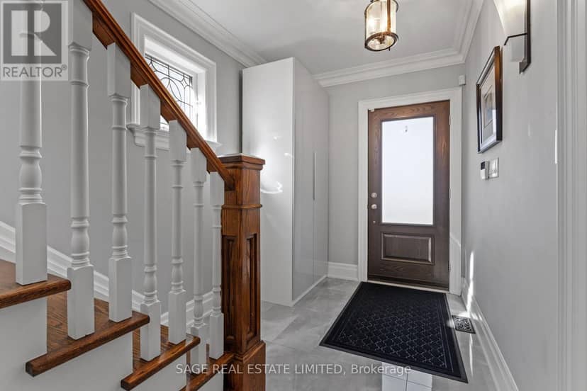 133 Glengrove Avenue W, Toronto, photo 3