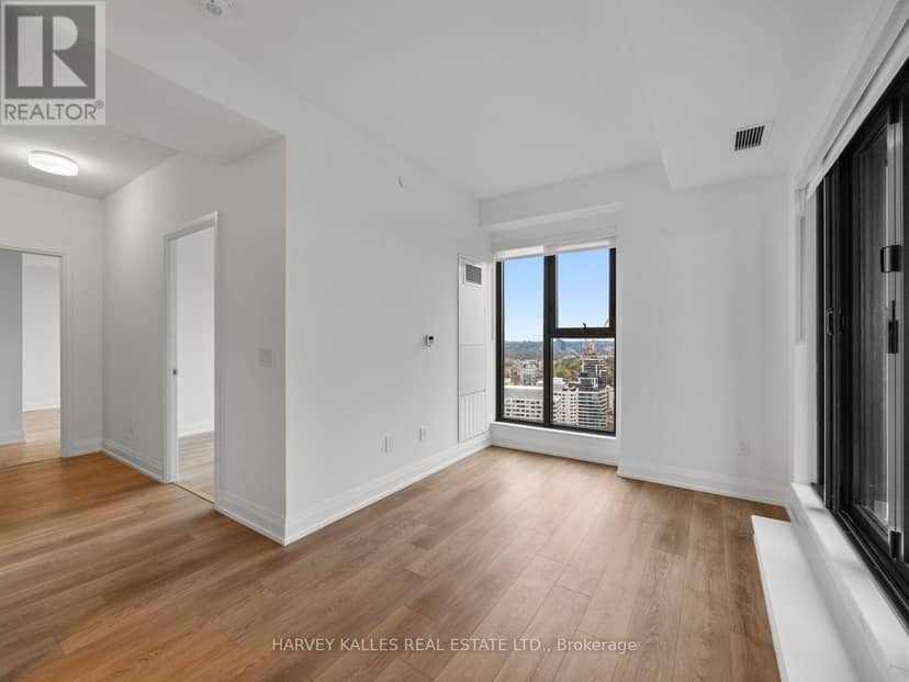 3703 - 20 Soudan Avenue — photo 13 of 40