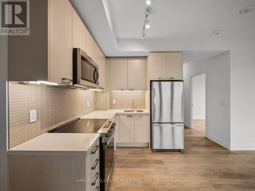 3703 - 20 Soudan Avenue — photo 20 of 40