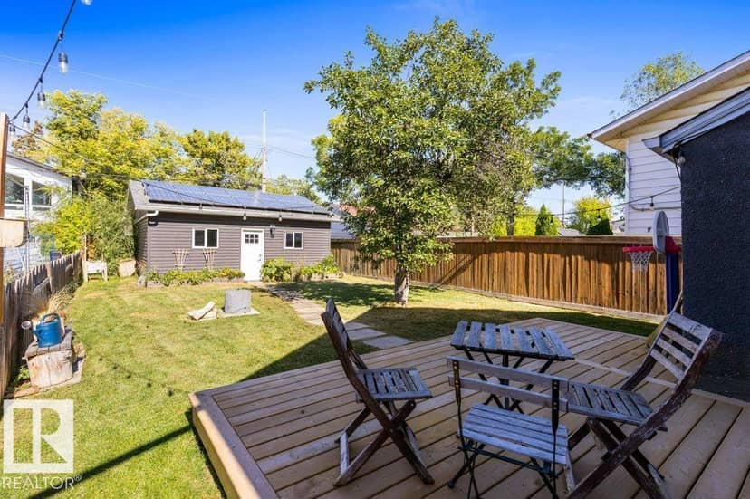 10706 75 AV NW — photo 37 of 40