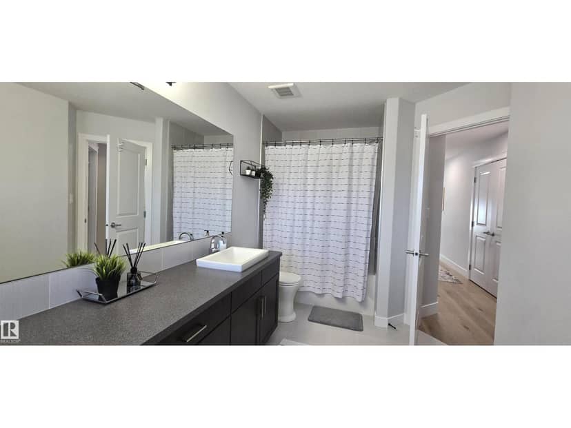 15883 13 AV SW — photo 34 of 40