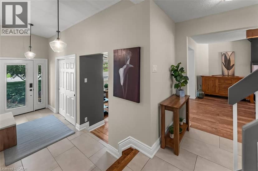 9 STELLA Street — photo 25 of 40