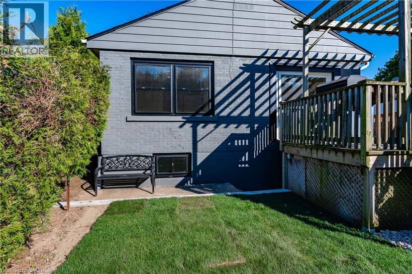 1041 SHEPHERD'S Drive — photo 30 of 35