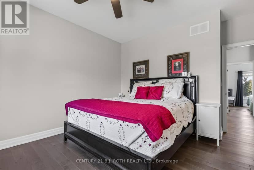 3814 Wood Avenue — photo 12 of 32