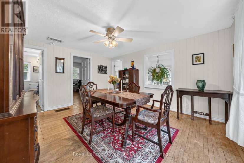 601 St Andrew Street E — photo 18 of 40