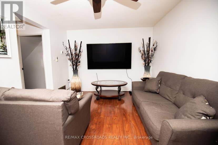 23 - 10 Bur Oak Way — photo 9 of 26