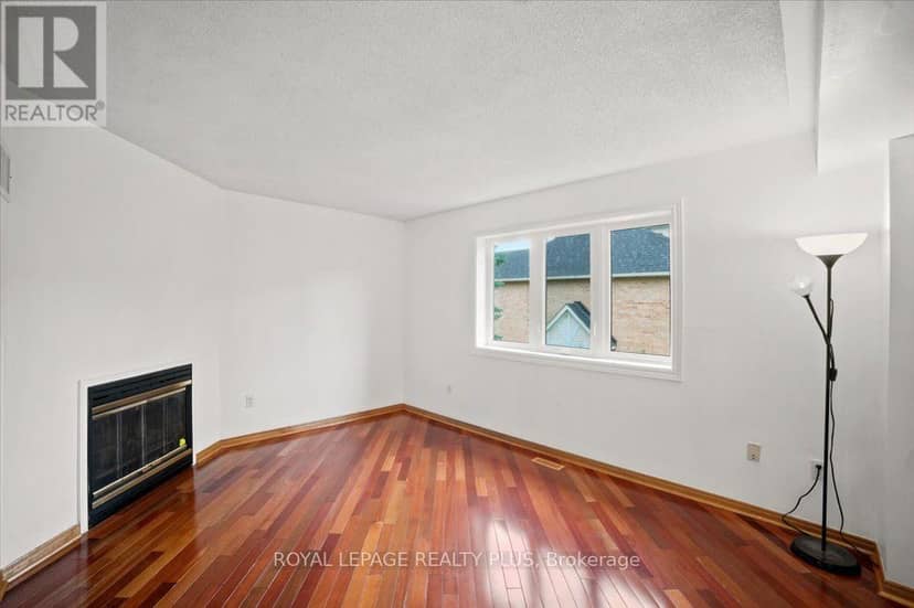 15 - 45 Bristol Road E — photo 12 of 36