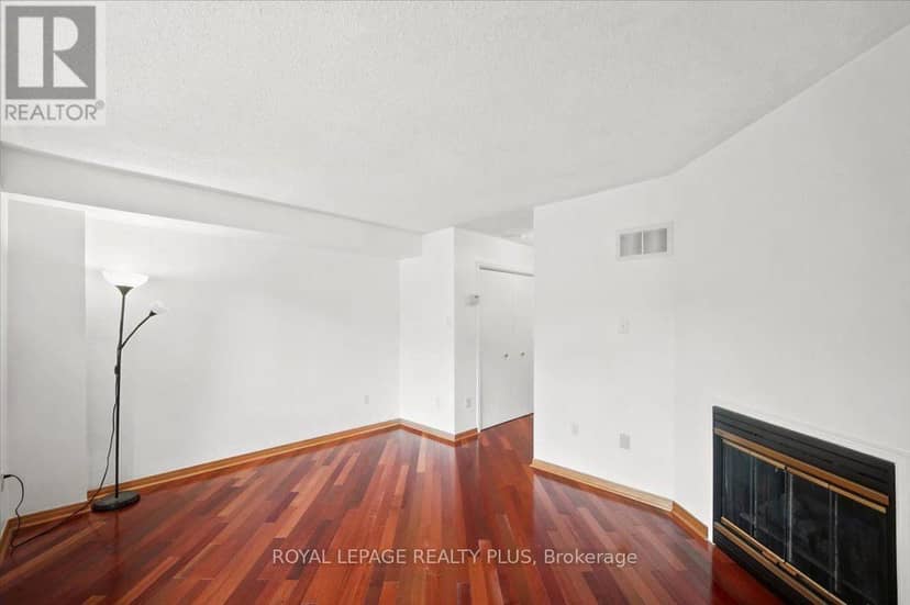 15 - 45 Bristol Road E — photo 13 of 36