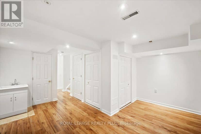15 - 45 Bristol Road E — photo 25 of 36