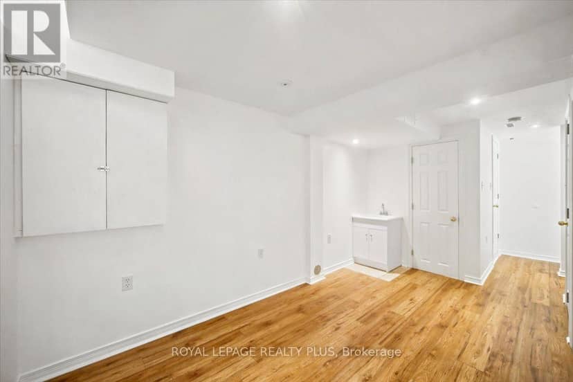 15 - 45 Bristol Road E — photo 26 of 36