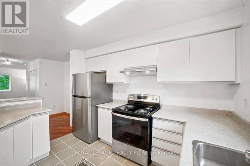 15 - 45 Bristol Road E — photo 9 of 36