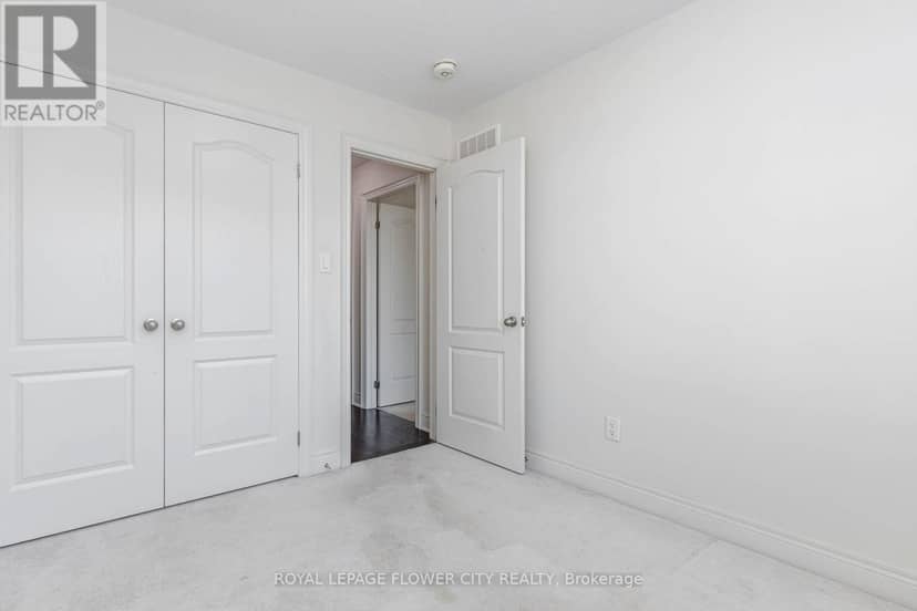 462 Sheaffe Place — photo 18 of 20