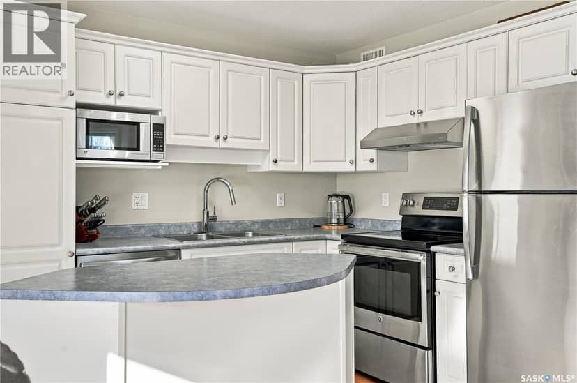 1 127 Banyan CRESCENT — photo 13 of 40