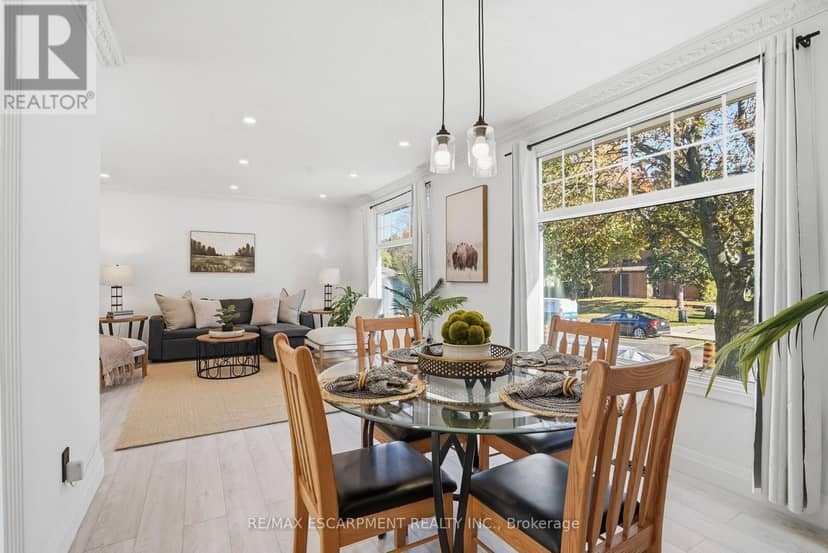 84 Elgar Avenue — photo 10 of 37