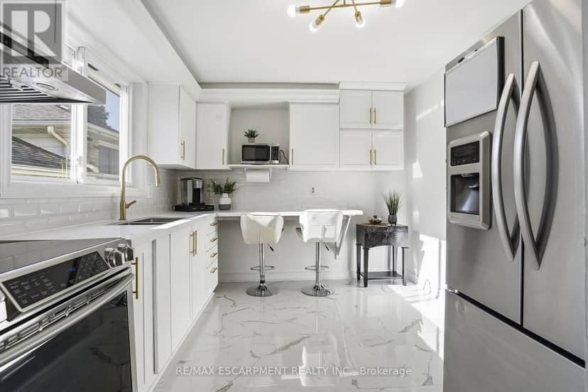 84 Elgar Avenue — photo 11 of 37