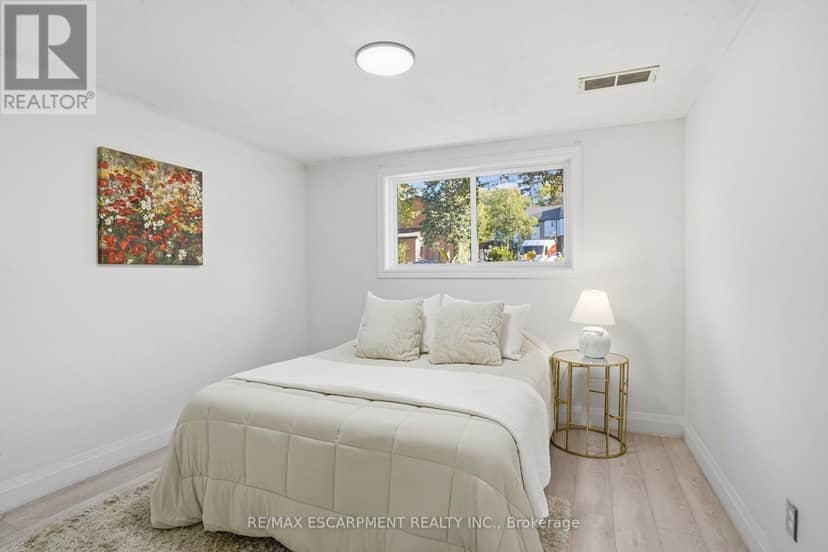 84 Elgar Avenue — photo 25 of 37