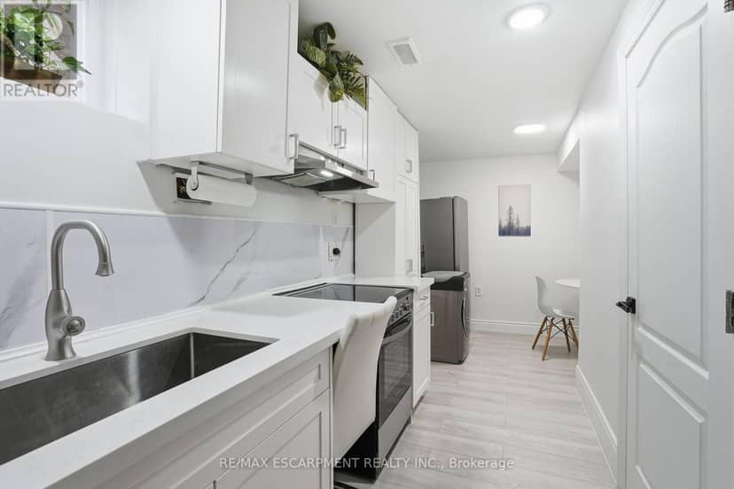 84 Elgar Avenue — photo 29 of 37
