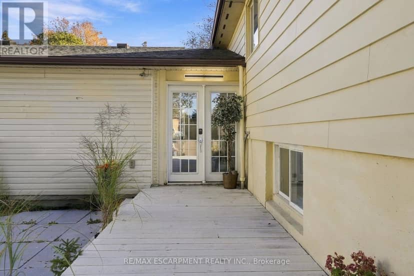 84 Elgar Avenue — photo 33 of 37
