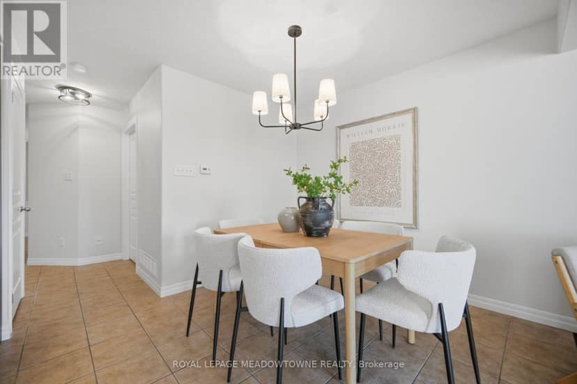 507 Windflower Crescent — photo 9 of 40