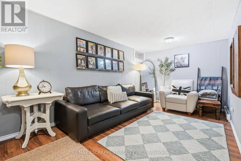 17 - 1550 Garth Street — photo 31 of 40