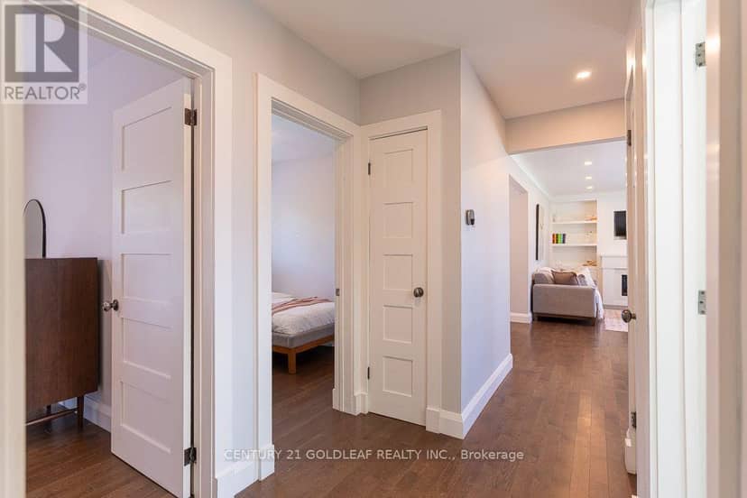27 Roundhay Drive — photo 15 of 40