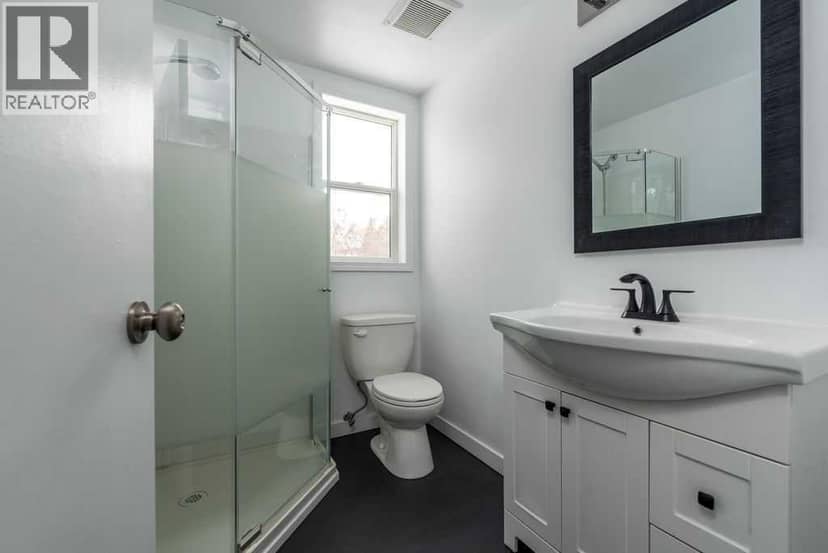 4504 49 Street — photo 19 of 40