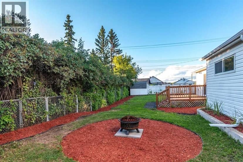4504 49 Street — photo 37 of 40