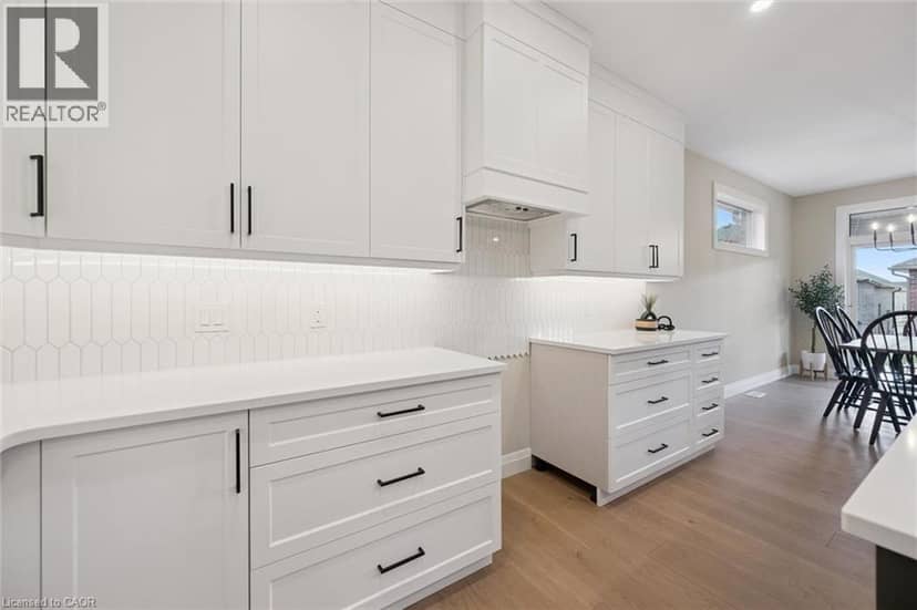 79 SOUTH PARKWOOD Boulevard — photo 12 of 35
