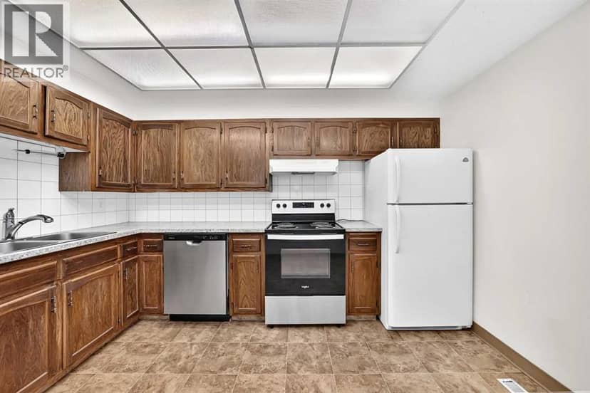 130, 330 Canterbury Drive SW, Calgary, photo 7