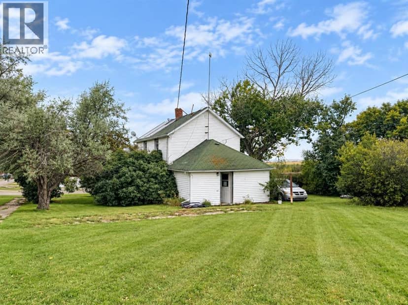 204 Christian Avenue W, Standard, photo 4